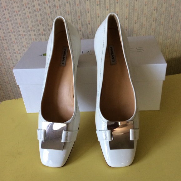 retro kitten heels